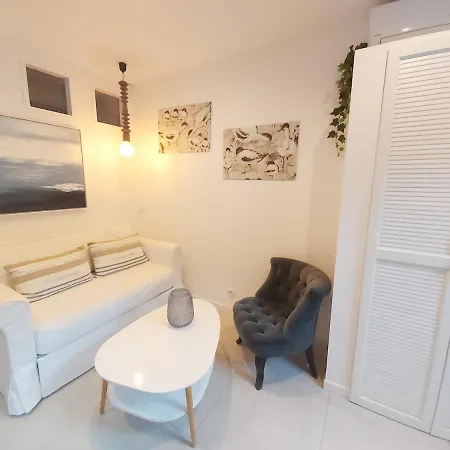 T3 Air-conditioned , Quiet Garden, Parking * Saint-Raphaël