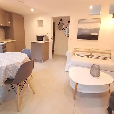 T3 Air-conditioned , Quiet Garden, Parking