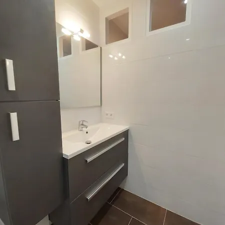 T3 Air-conditioned , Quiet Garden, Parking Apartamento Saint-Raphaël